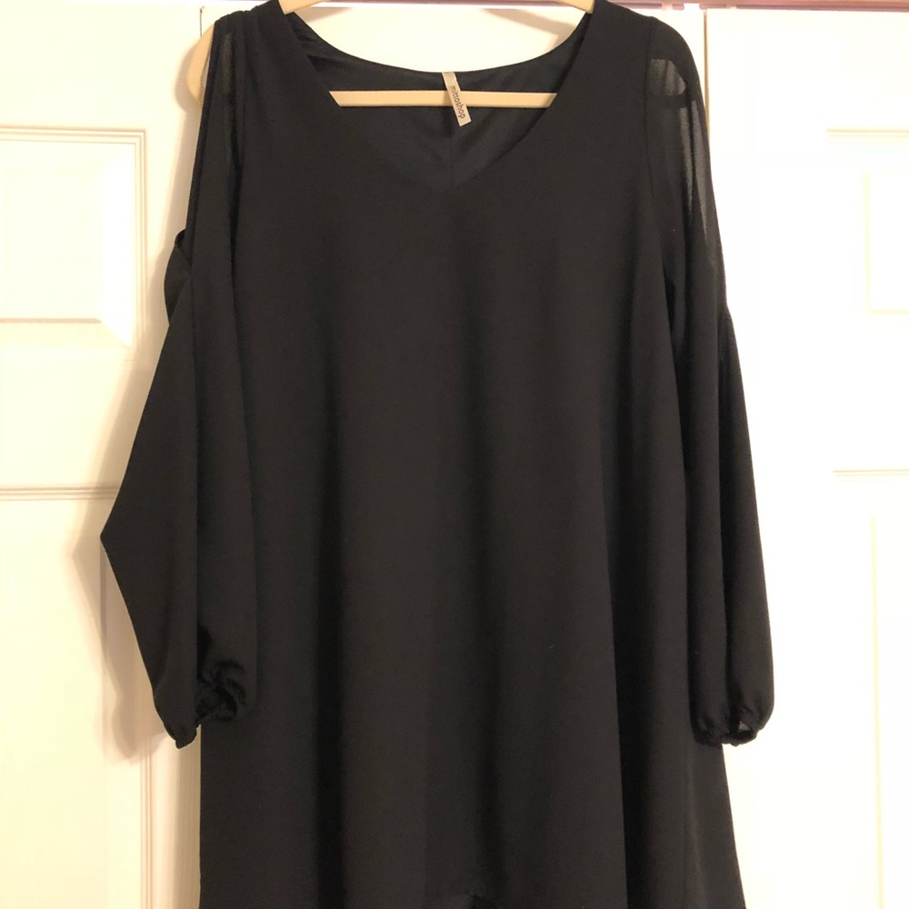 Black long sleeve dress
